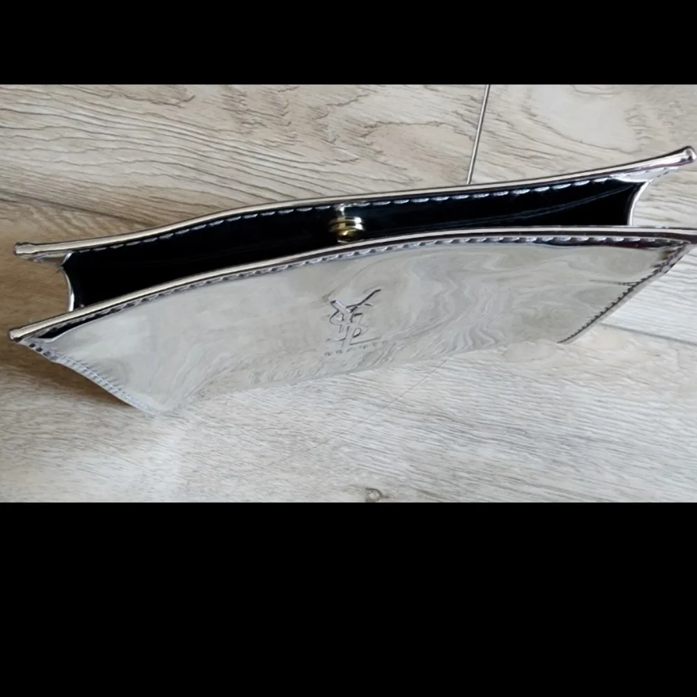 Yves Saint Laurent Beauty Silver Metallic Cosmetic Pouch Shiny Ysl Clutch New - Picture 3 of 3